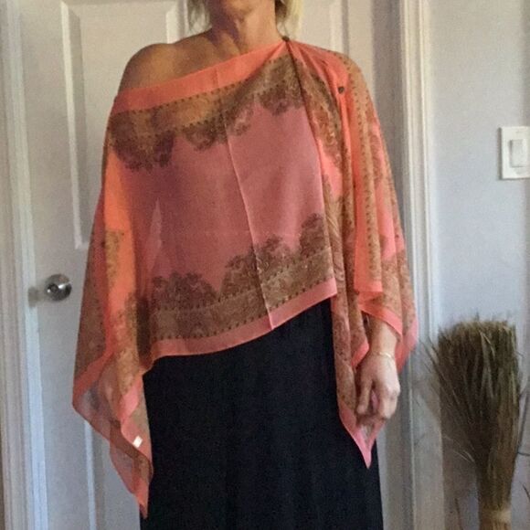 134 SEMI SHEER TOP 2/$25 - Picture 1 of 6